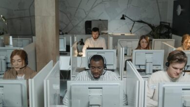 How do I pick hotels that offer easy transportation options